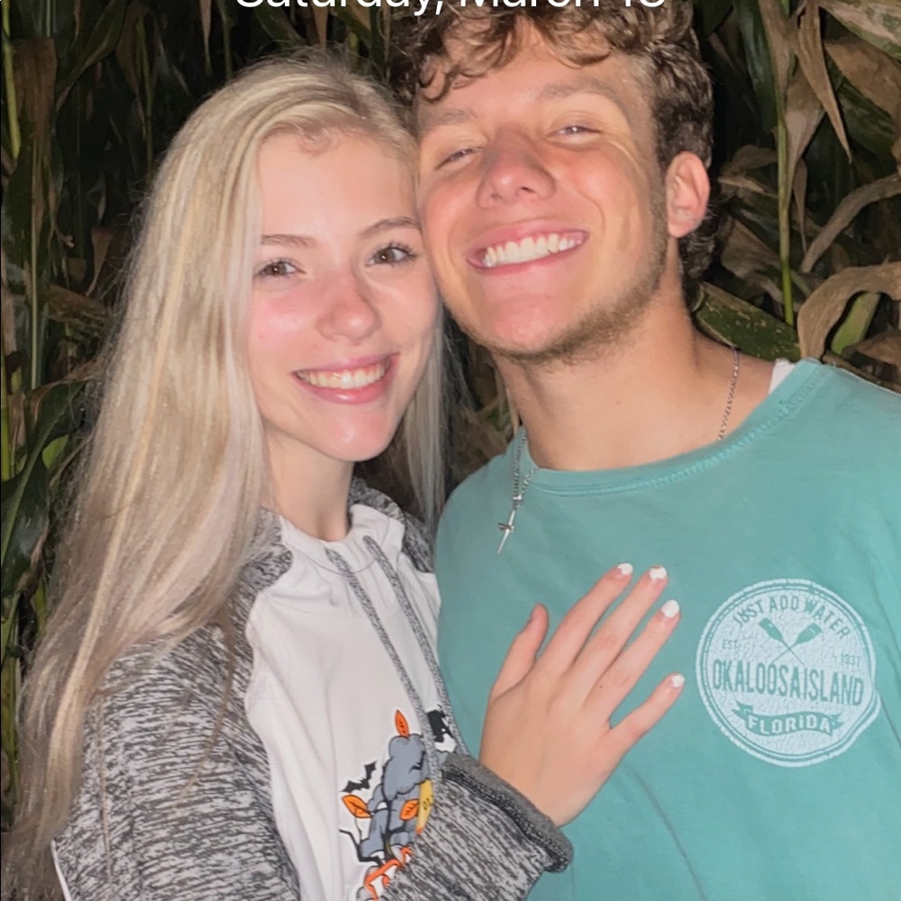 Meet your Posher, Chloe